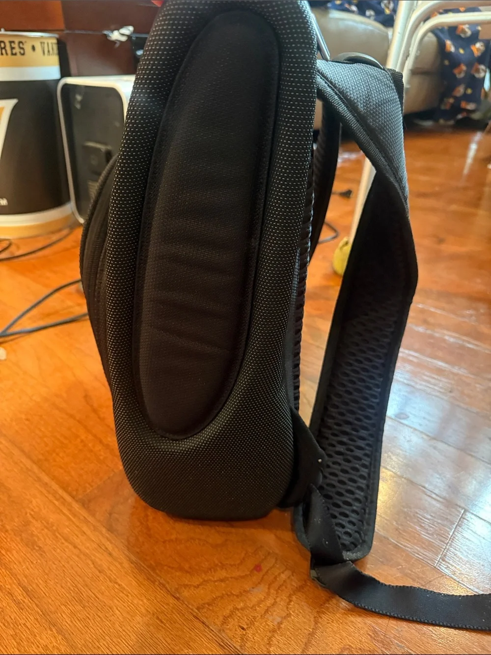 Black TUMI Men's Backpack - Sleek Everyday Carry
